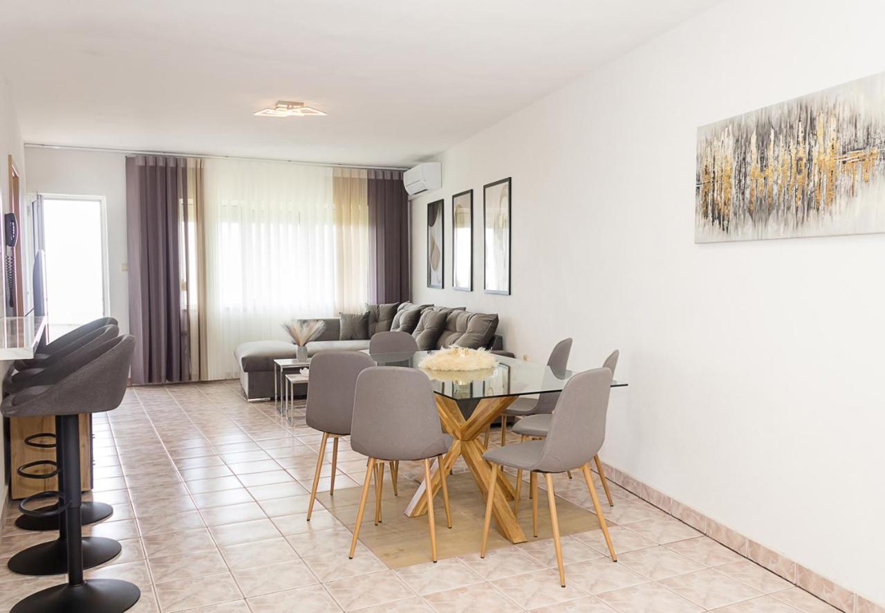 Two Identical Designer 2Bd Flats With Sea View In Balchik By Flat Mаnager Apartment ภายนอก รูปภาพ